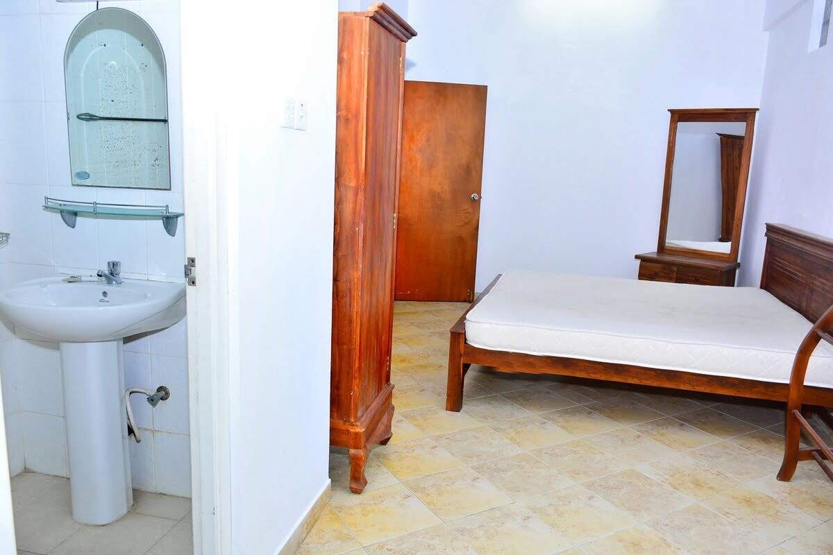 Modern 3-Bedroom Apartment for Sale on Laurie’s Road, Colombo 4 – Secure & Well-Maintained - Gallery