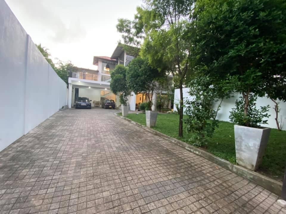 Luxury House for Sale in Kirullapona, Colombo 05 - Gallery