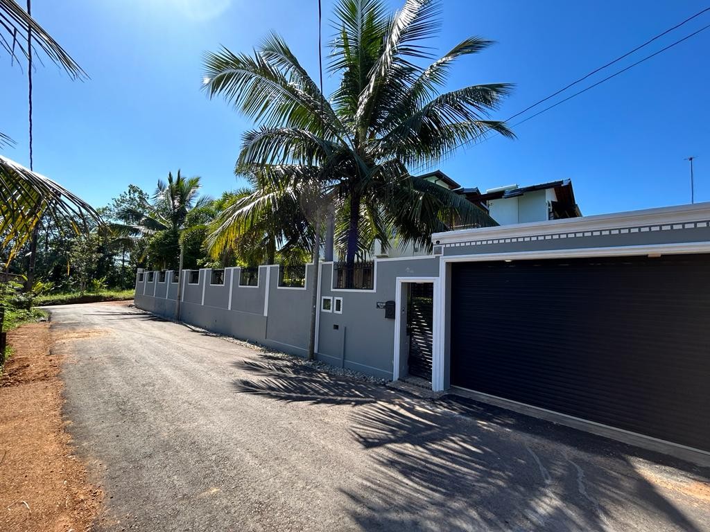 Luxury House for Sale in Meegahawatta - Gallery