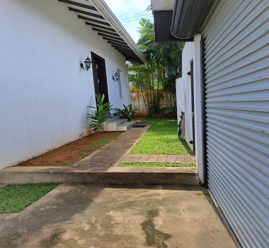 Luxury House For Sale @ Lumbini Place - Thalawathagoda - Gallery