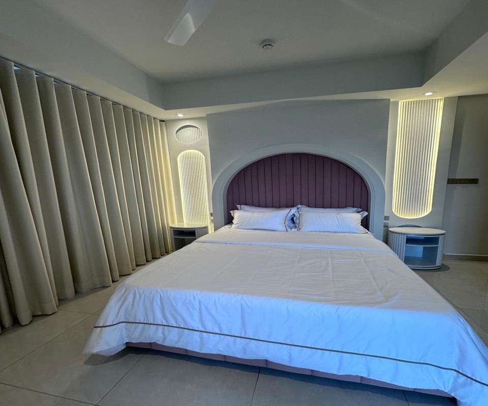 43 By The Sea -Beach Front - Gallery