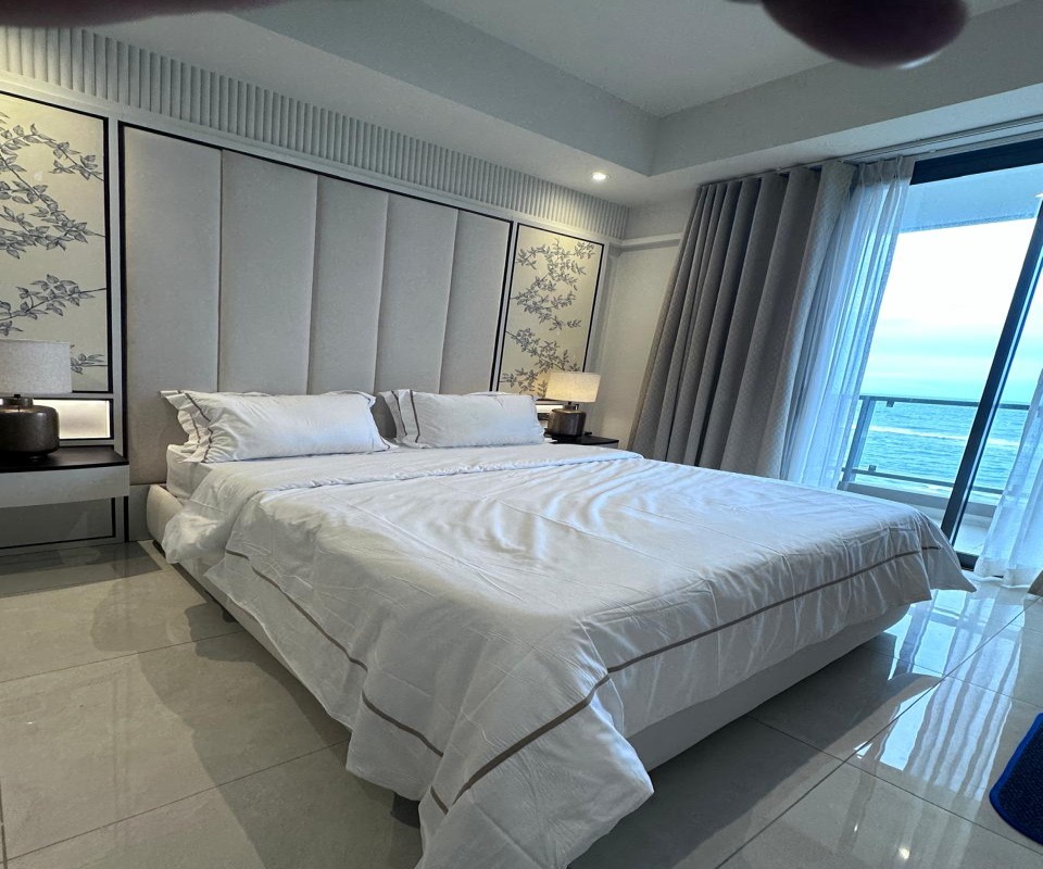 43 By The Sea -Beach Front - Gallery