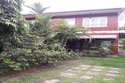 Spacious 4-Room House in Kotikawatte | 20 Perch Land