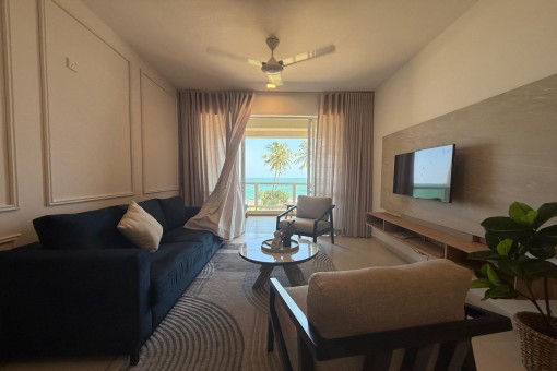 Luxury 1 Bedroom Beachfront Apartment at Prime Beach Front UK2