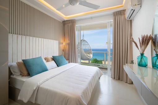 UK2 | Prime Beachfront